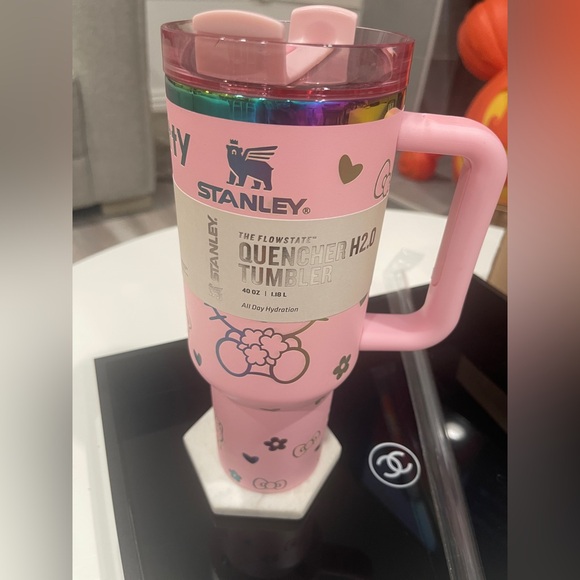 Unisex Stanley Hello Kitty Pink Magenta 40oz Quencher H2.0 Tumbler - Picture 3 of 14